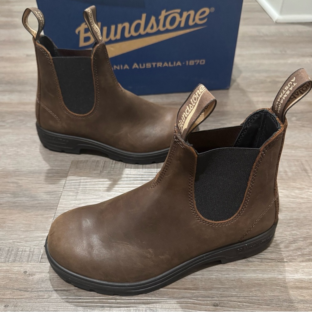 Blundstone Brown Chelsea Ankle Boots